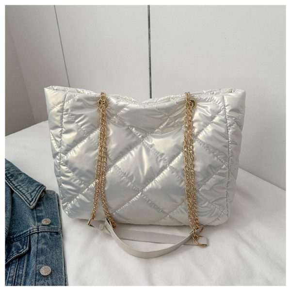 Rhombic chain large capacity cotton-padded jacket commuter support portable slung shoulder bag girl - Image 3